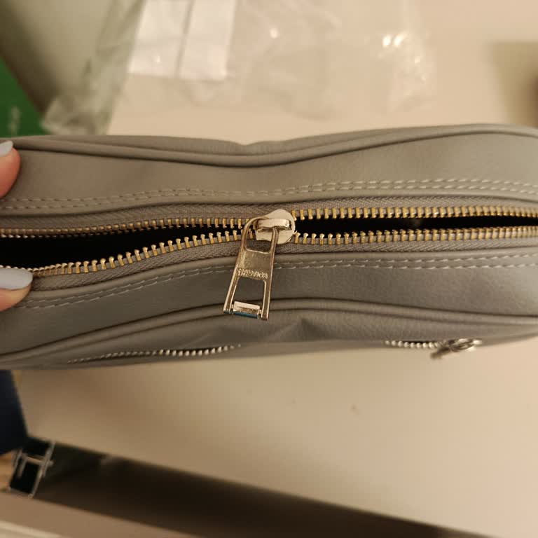 Nautica Refused to Replace My Bag Despite a Defective Zipper