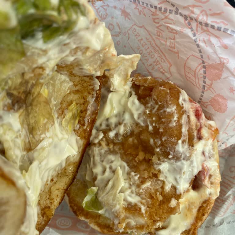 Popeyes Siparişimde Turşu Ve Ketçap Olmadı, Hamburger Ve Patates Bayat