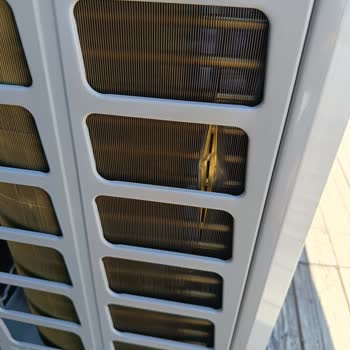 Uğur Elektronik'in Özensiz Klima Montajı Ve Dış Ünitedeki Hasar İçin Ücretsiz Düzeltme Talebi
