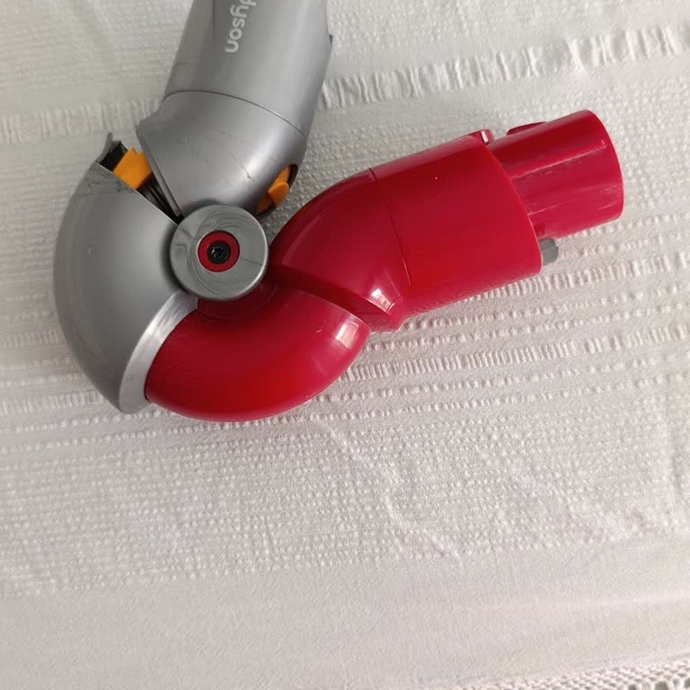 Dyson V12 Aparatının Normal Kullanımda Kırılması Ve Müşteri Hizmetlerinden Yardım Alamama