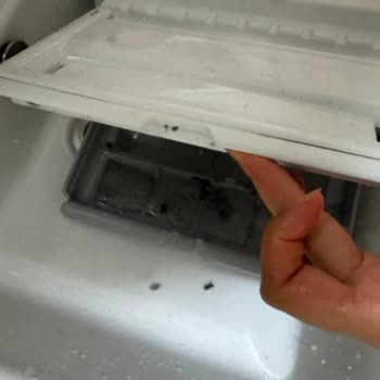 Bosch Kurutma Makinesinde Kırık Filtre Ve Eksik Parça Teslimi, Ücretsiz Değişim Talebi