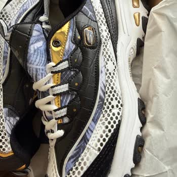 Orijinal Olmayan Skechers Ayakkabı Ve Çanta, İade Reddedildi, Satıcı Yanıt Vermiyor