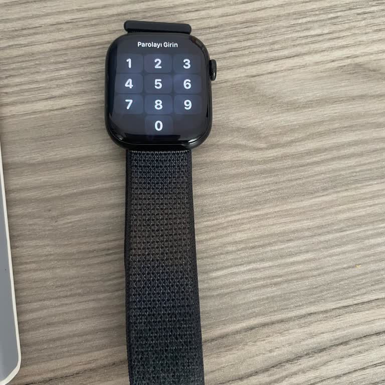 Apple Watch Sport Loop Kayışındaki Renk Deformasyonu Garanti Kapsamına Alınmadı