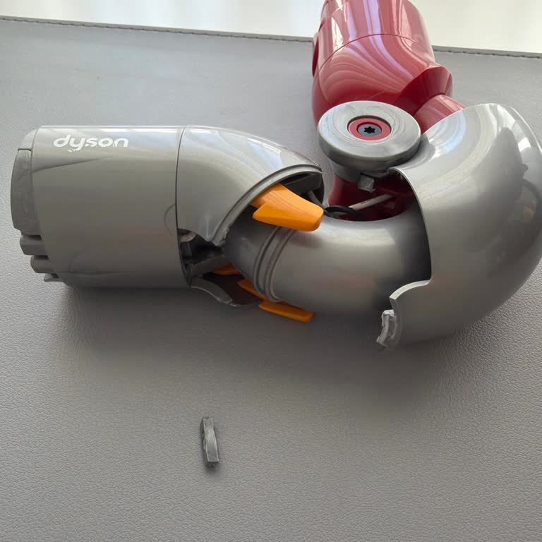 Dyson V12 Adaptör Parçası Kırıldı, Garanti Kapsamı Reddi