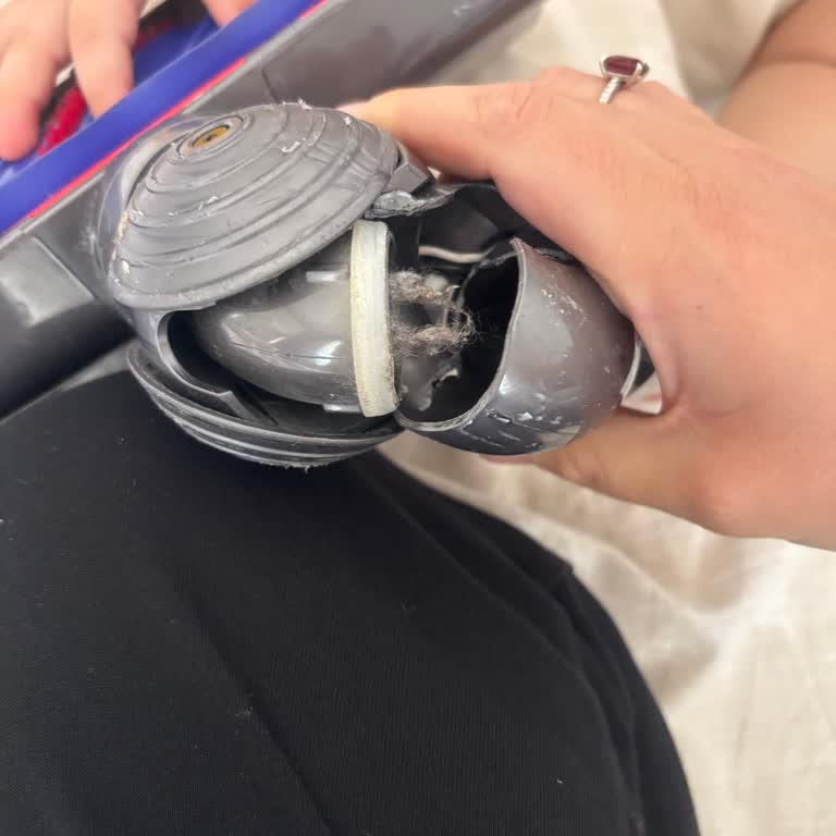Dyson V11 Halı Başlığının Plastik Parçası Kırıldı, Garanti Reddi
