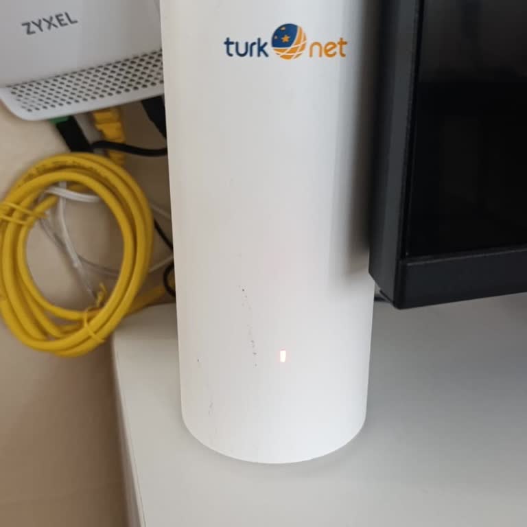 Üç Dairedeki TurkNet İnternet Kesintisi Ve Hızlı Çözüm Talebi