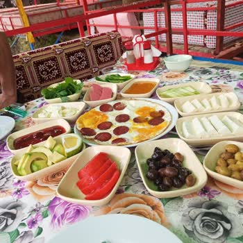 Dim Çayı Paradise Piknik Kahvaltı Sırasında Ciddi Bir Hijyen Sorunu İle Karşılaştık