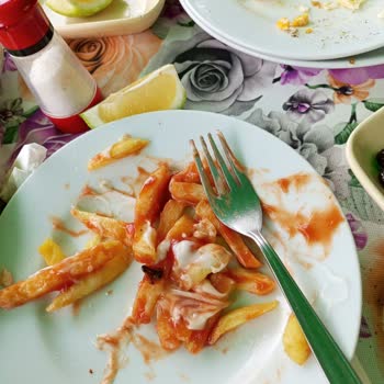 Dim Çayı Paradise Piknik Kahvaltı Sırasında Ciddi Bir Hijyen Sorunu İle Karşılaştık