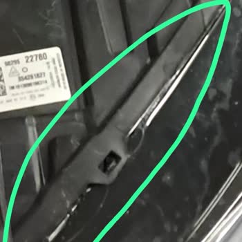 Otosay Servisinde Far Sorunu Çözülmeden Araç Uzun Süre Kullanılamaz Kaldı