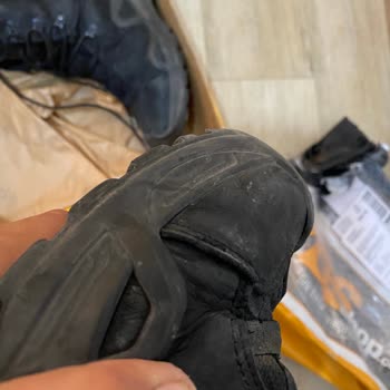 YDS Astor GTX Botta Dikiş Problemi Ve Garanti İncelemesinde Kullanıcı Hatası Söylenmesi