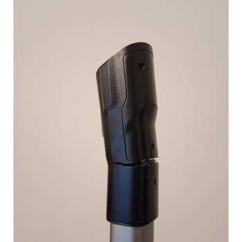 Philips 8000 Dik Süpürgede Boru Bağlantısı Ve Gövde Parçası Kırıldı