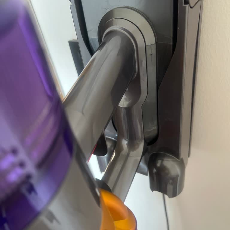 Dyson V15 Batarya Sorunu İçin Ücretsiz Çözüm Talebi