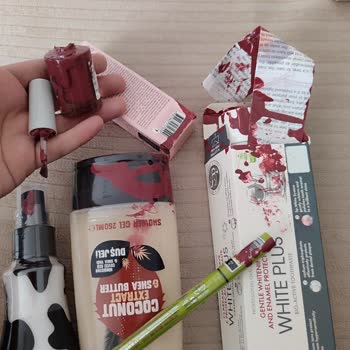 Kırık Oje Ve Zarar Görmüş Ürünler İçin Değişim Talebi