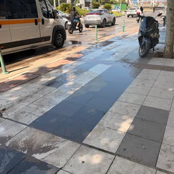 Manisa'daki Su Patlağına Acil Müdahale Ve Fatura Endişesi
