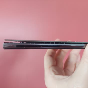 Samsung Galaxy S23 Ultra Batarya Şişmesi Nedeniyle Güvenlik Riski Ve Ücretsiz Değişim Talebi