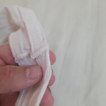 Beko Çamaşır Makinesi Ayıplı Ürün Kıyafetlerde Yırtılma, Renk Solması Ve 15 Bin TL Zarar
