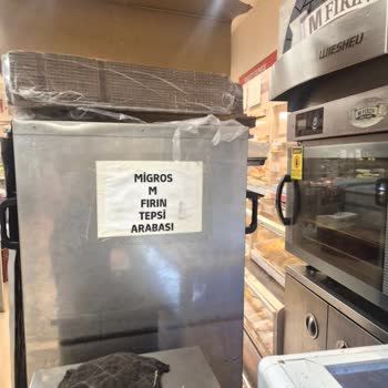 Alibeyköy Migros Şubesinde Kötü Hijyen Ve Personel Eksikliği