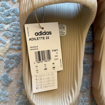 Yanlış Numara Gönderilen Adidas Adilette 22 İçin Ücretsiz Değişim Talebi