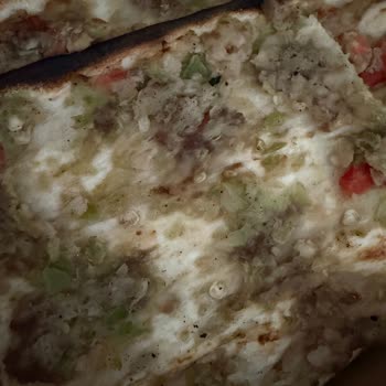 Etli Ekmekte Yağ Fazlası, Restoranın Ciddiyetsiz Tutumu Ve İade Talebi