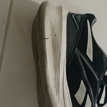 Ayıplı Reebok Ayakkabıya Yetersiz Kusur Yok Cevabı