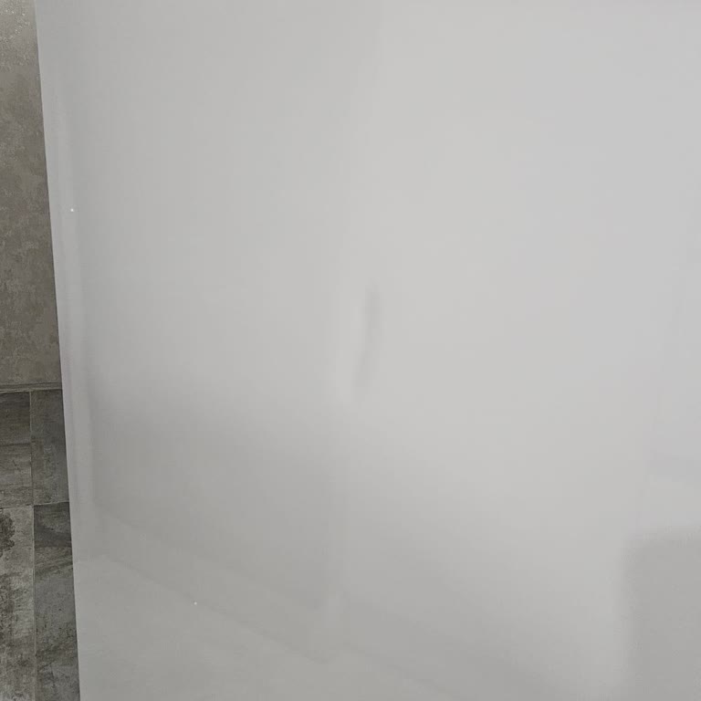 Teslim Edilen Buzdolapları İkisi De Hasarlı, Gıdalar Boşta Kaldı