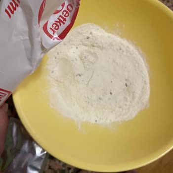 Dr. Oetker Muffin Karışımında Yabancı Maddeler Ve Tekrarlanan Hijyen Endişesi
