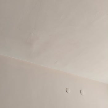 Ahes İnşaat Teslim Edilmeyen Dairedeki Çok Sayıda Eksik ve Rutubet Sorunu