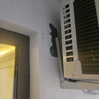 TCL Kliması Yetkili Servis Duvarı Zarar Verdi Ve Montajı Güvensiz Yaptı