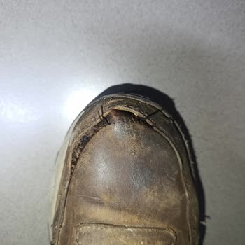 Skechers Ayakkabım 7 Ayda Dikiş Açıldı, Garanti Reddedildi