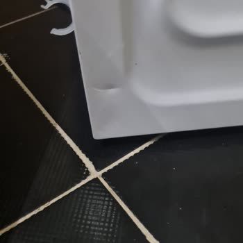 Ayıplı Onarım, Servis İhmal Ve Sigara İzmariti Bulunan Çamaşır Makinesinin Ücretsiz Değişimi Talebi