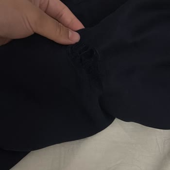 Sadece Üç Kullanımdan Sonra Pantolon Ağ Kısmı Yırtıldı, Değişim Talebi