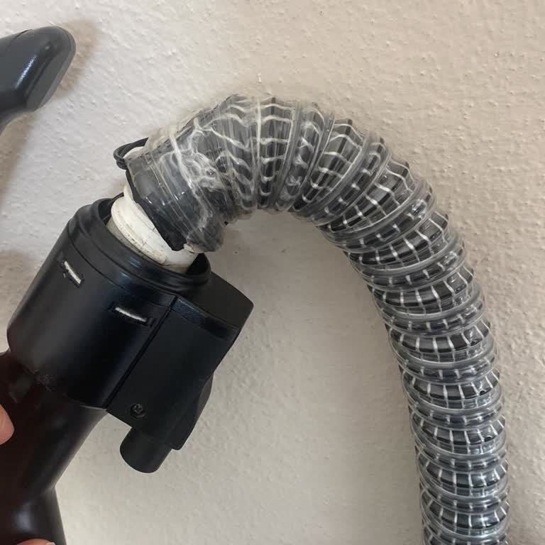 Hortum İki Kez Koptu, Clean Max Süpürge Dayanıklılık Eksikliği