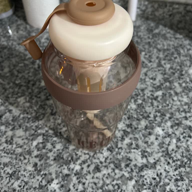 Sipariş Edilen Detoks Şişesinde Pipet Eksikliği Ve İade Talebi