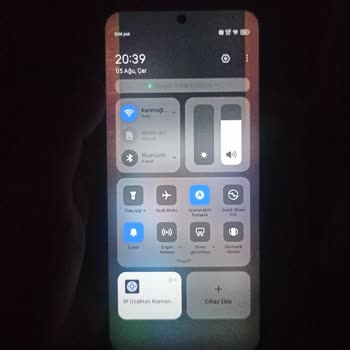 Tekno Spark 30 Pro Ekranındaki Kırmızı Lekeler İçin Değişim Ve İade Talebi