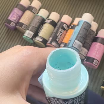 Richhobby Art & Craft Rahatsız Edici Bir Koku Ve Yoğun Kıvamı