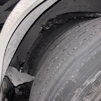 Varan Turizm Otobüsünde Lastik Patlaması Ve Güvenlik Tehlikesi Nedeniyle Tam İade İstiyorum