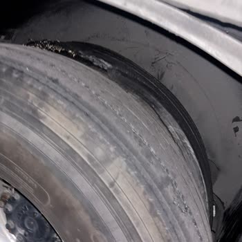 Varan Turizm Otobüsünde Lastik Patlaması Ve Güvenlik Tehlikesi Nedeniyle Tam İade İstiyorum