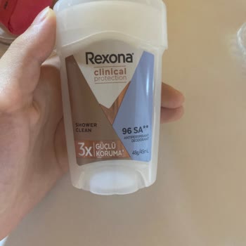 Rexona Roll-On Deodorantı Alt Kısmından Sızma Ve Kıyafet Aşınması