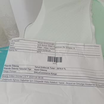 Kötü Koku Ve Konforsuz Yastıklar Ve Cevapsız İade Talebi