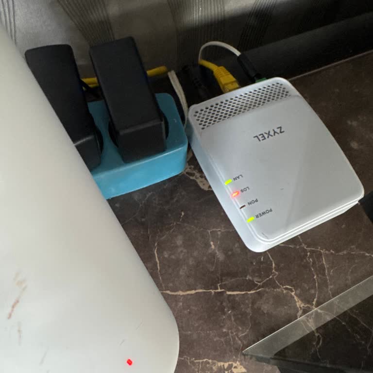 Üç Hafta Süren İnternet Kesintisi İşimi Felç Etti