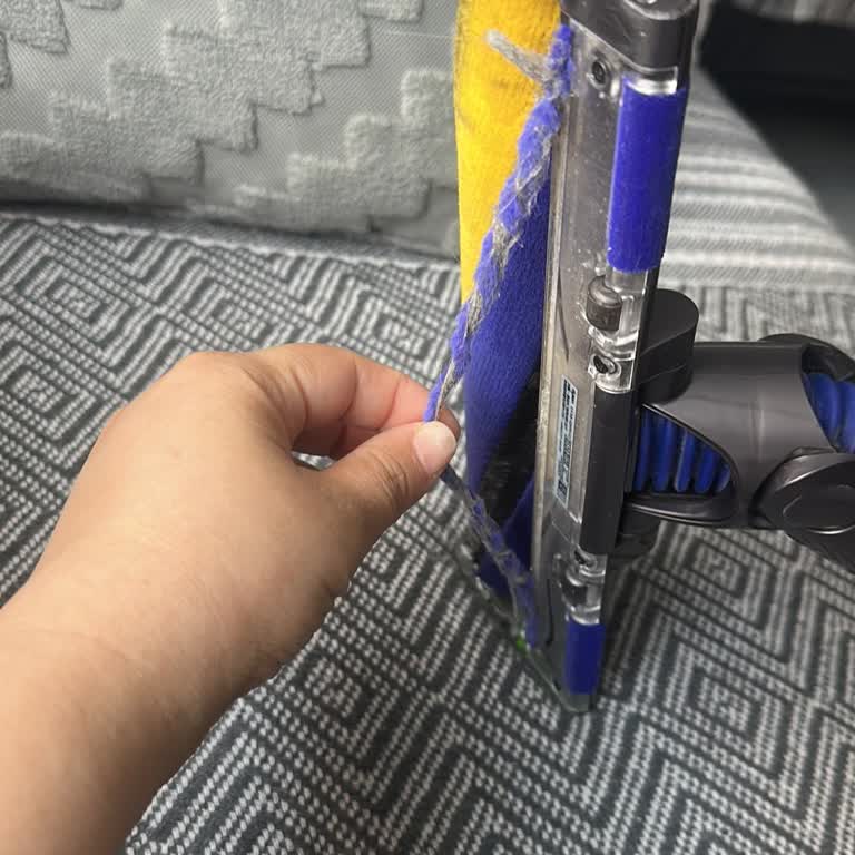 Dyson V12 Süpürge Başlık Fırçası Koptu, Garanti Değişim Talebi