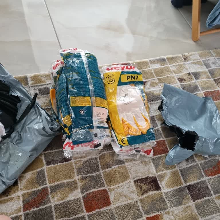 Hepsiburada'da Koli Yerine Tekli Eldiven Gönderimi Ve Otomatik İade