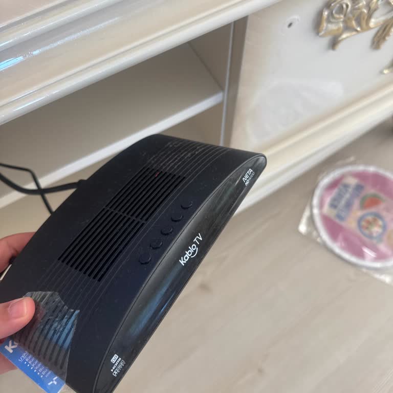 Yanlış Yönlendirme Ve Teknik Ekibin Gelmemesi Nedeniyle TV Yayını Kesintisi
