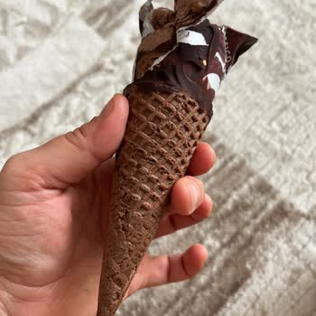 Hijyenik Olmayan Dondurma Ambalajı Çocukları Riske Attı