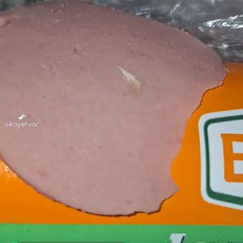 Banvit Salamda Tavuk Kılı Çıktı!