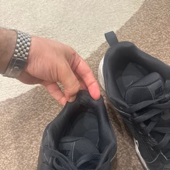 Nike Ayakkabısındaki Ses Sorunu Ve Aşınma İçin Değişim Talebi