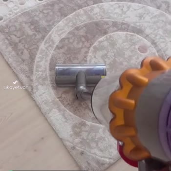 Dyson V15 Süpürge Geri Süpürürken Zıplama Sorunu