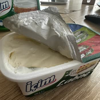 BİM Şubesinde Satılan Labne Peynirinde Küf: Sağlık Riski Ve Hijyen İhlali