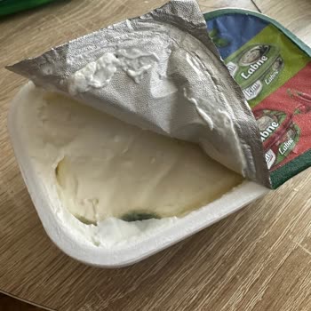 BİM Şubesinde Satılan Labne Peynirinde Küf: Sağlık Riski Ve Hijyen İhlali