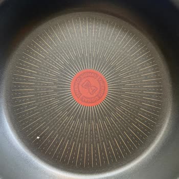 Tefal Titanium Tava Setinde Kaplama Bozulması Ve Garanti Değişim Talebi